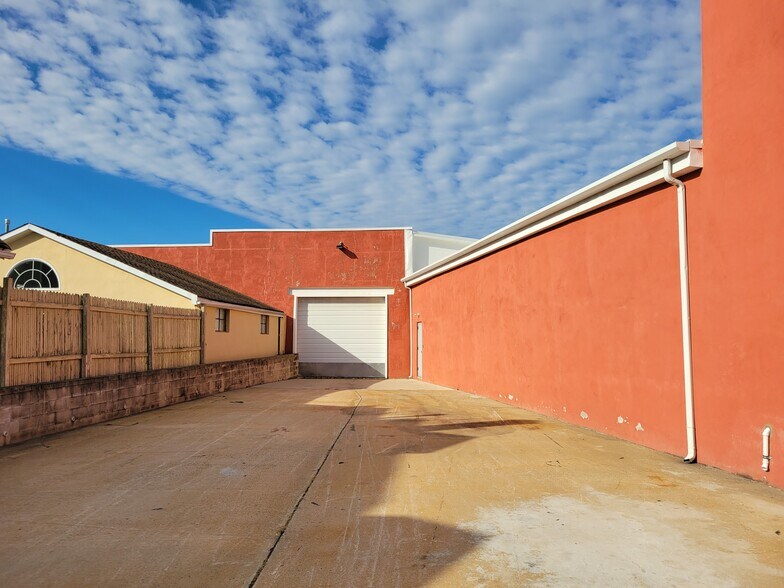 More Photos Of 111 S Main St, Neptune Warehouse For Lease