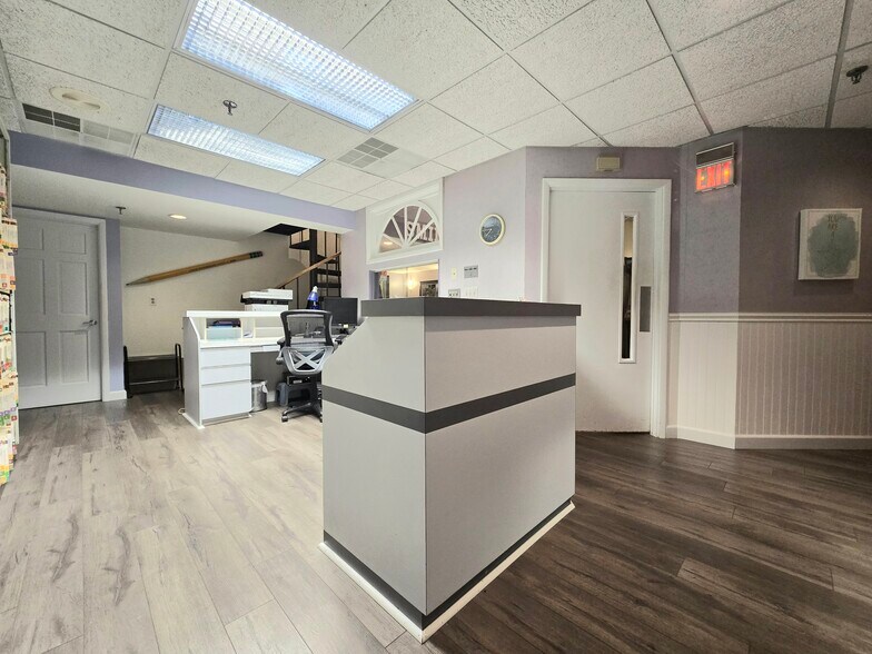 More Photos Of 224 Taylors Mill Rd, Manalapan Township Medical For Sale