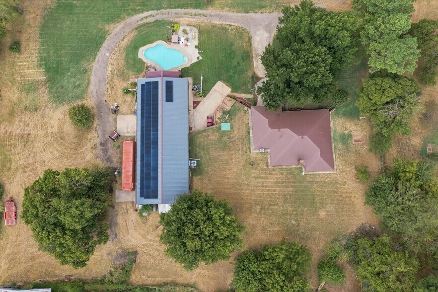 More Photos Of 12301 US Highway 77, Lexington Specialty For Sale