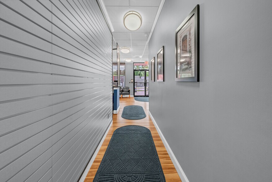 More Photos Of 132 Federal Rd, Danbury Storefront For Lease