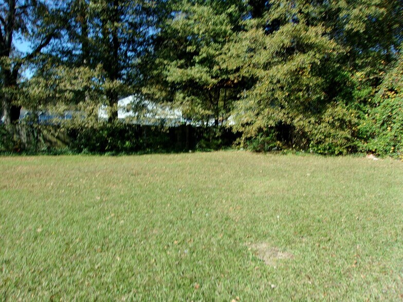 More Photos Of 848 S Cobb Dr, Marietta Storefront Retail Office For Sale