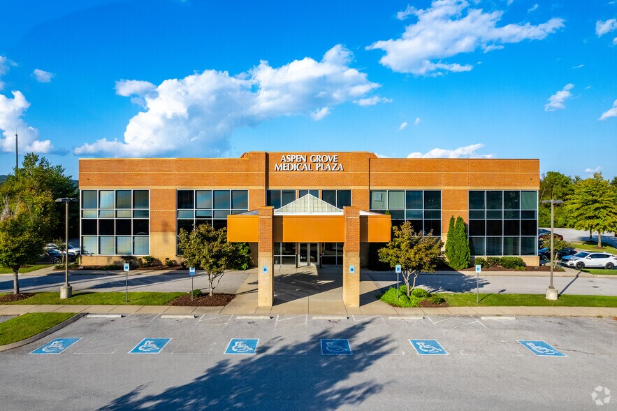 More Photos Of 125 Cool Springs Blvd, Franklin Medical For Lease