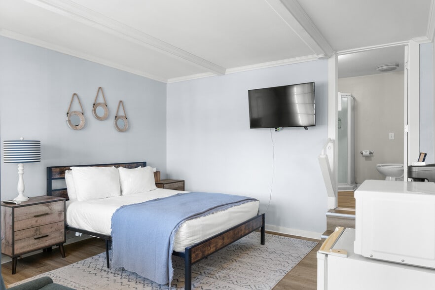 More Photos Of , Jenner Unknown For Sale