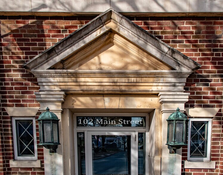 More Photos Of 102 Main St, Wadsworth Office For Lease
