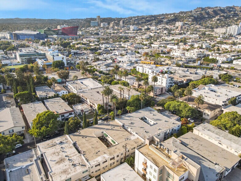 More Photos Of 540 N Orlando Ave, Los Angeles Apartments For Sale