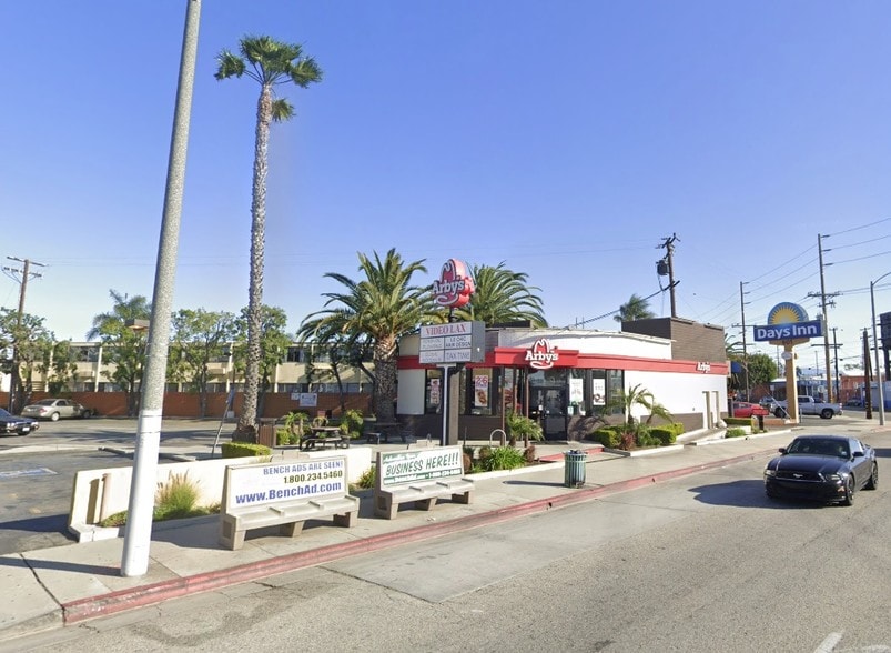 More Photos Of 913-915 W Manchester Blvd, Inglewood Unknown For Lease