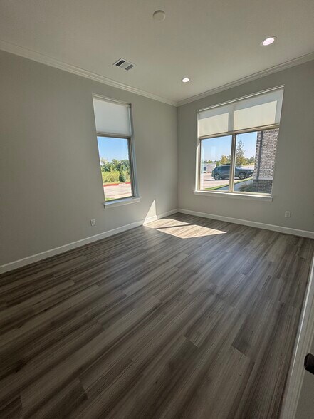 More Photos Of 1630 W Prosper Trl, Prosper Unknown For Lease