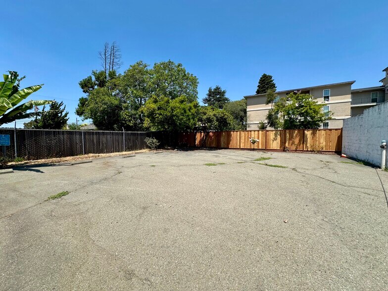 More Photos Of 2062 Washington Ave, San Leandro Apartments For Sale