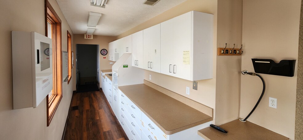 More Photos Of 3526 W Saginaw St, Lansing Medical For Sale