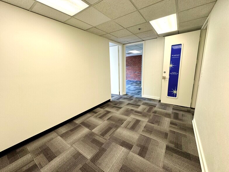 More Photos Of 521 SW 11th, Portland Loft Creative Space For Lease