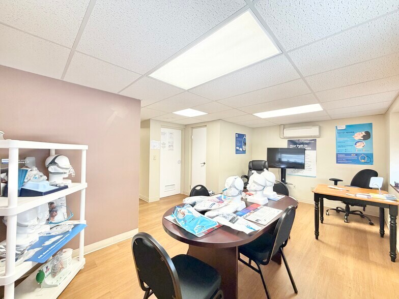 More Photos Of 1330 Mercer St, Princeton Office For Sale