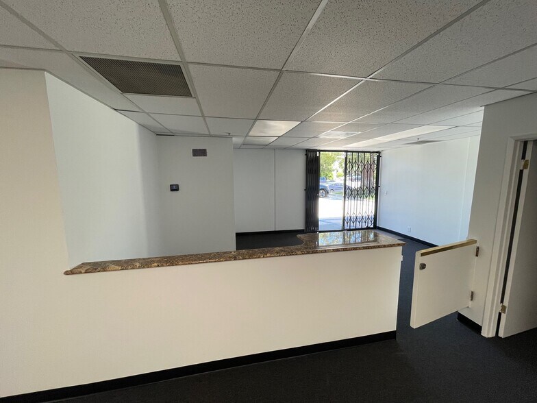 More Photos Of 19428-19434 Business Center Dr, Northridge Warehouse For Lease