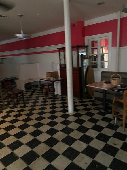 More Photos Of 333 N Charles St, Baltimore Storefront Retail Office For Lease