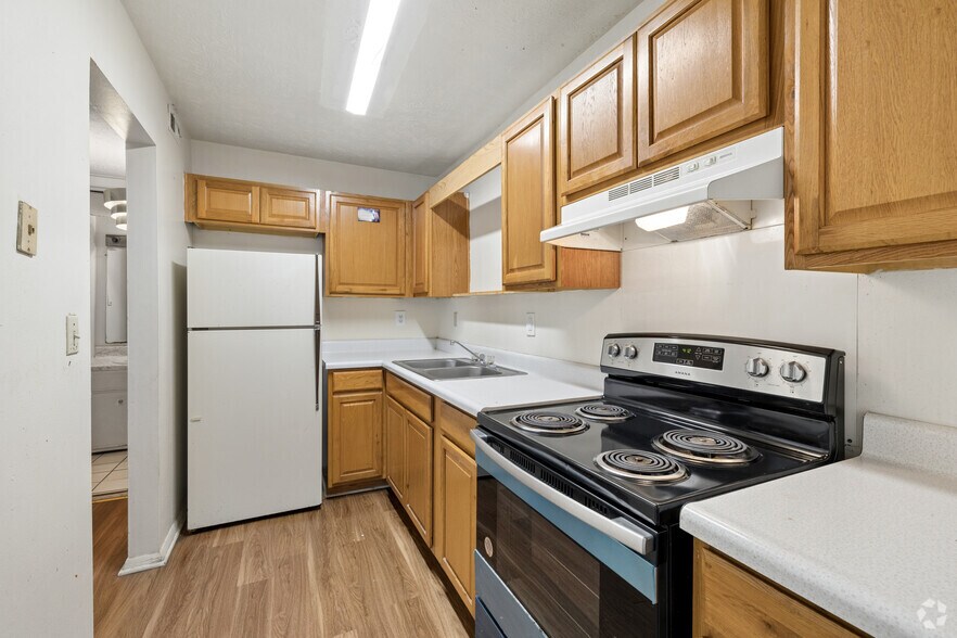 More Photos Of 2223 Devonport Dr, Lexington Apartments For Sale