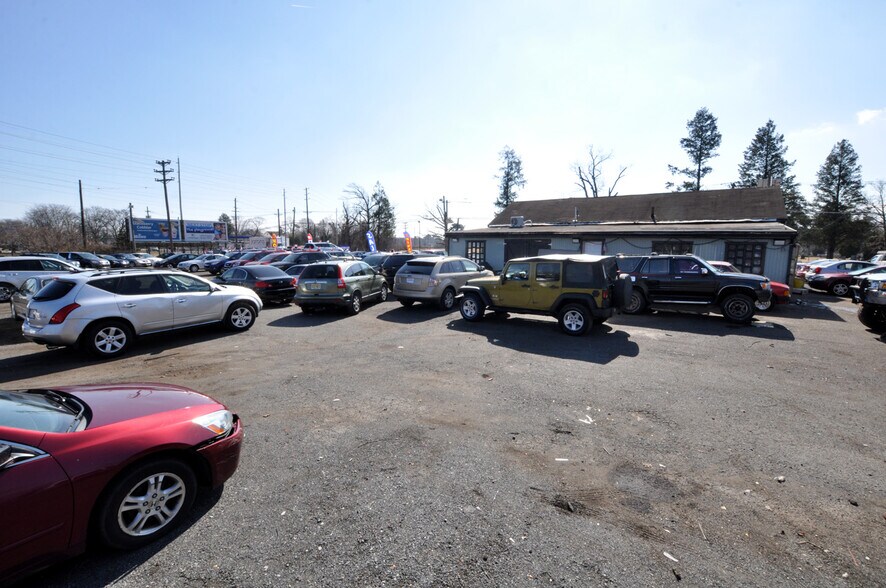 More Photos Of 1634 Nottingham Way, Hamilton Auto Dealership For Sale