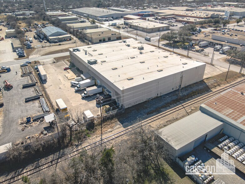 More Photos Of 4311 Director Dr, San Antonio Warehouse For Lease