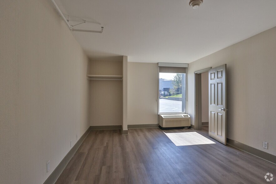 More Photos Of 2756 Laurens Rd, Greenville Apartments For Sale