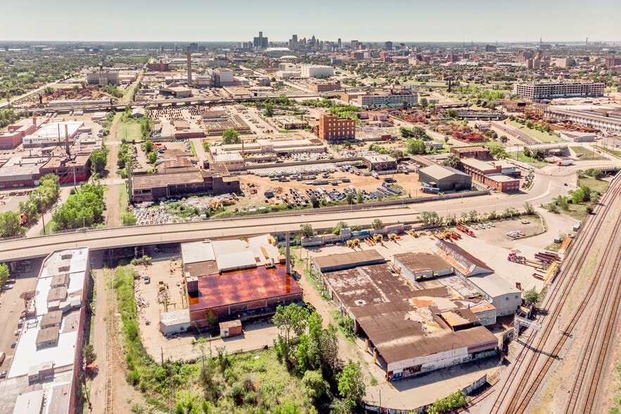 More Photos Of 2600 E Grand Blvd, Detroit Warehouse For Sale
