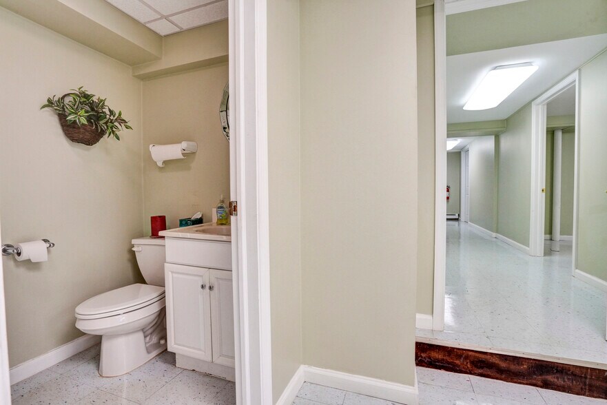 More Photos Of 1425 S Collegeville Rd, Collegeville General Retail For Lease