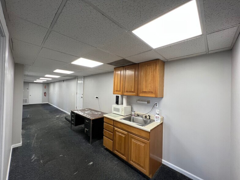 More Photos Of 81-83 Erna Ave, Milford Warehouse For Lease