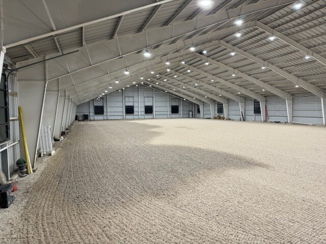 More Photos Of 55 Cox Neck Rd, Mattituck Horse Stables For Lease