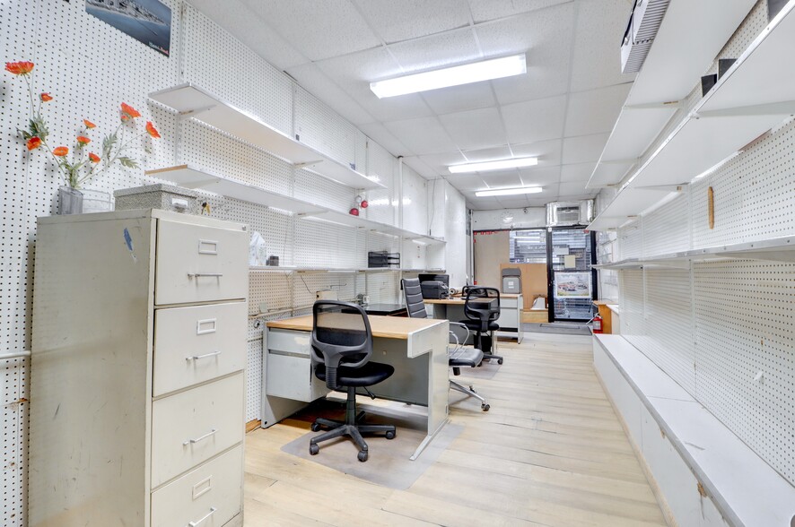 More Photos Of 159 Nassau Ave, Brooklyn Apartments For Sale