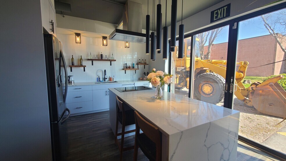 More Photos Of 2045 Astor Crt, Tecumseh Manufacturing For Lease