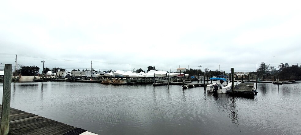 More Photos Of 470 S Green St, Tuckerton Marina For Sale