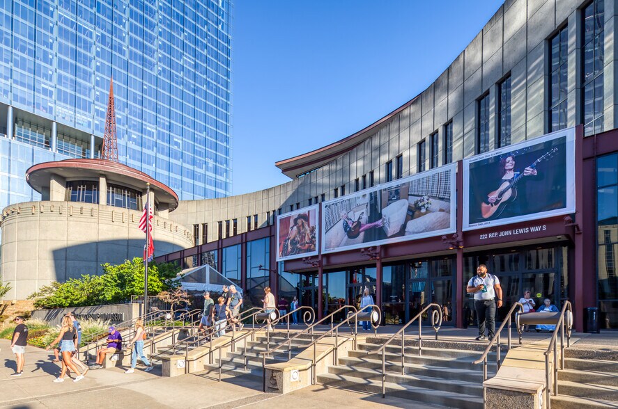 More Photos Of 144 2nd Ave N, Nashville Office For Sale