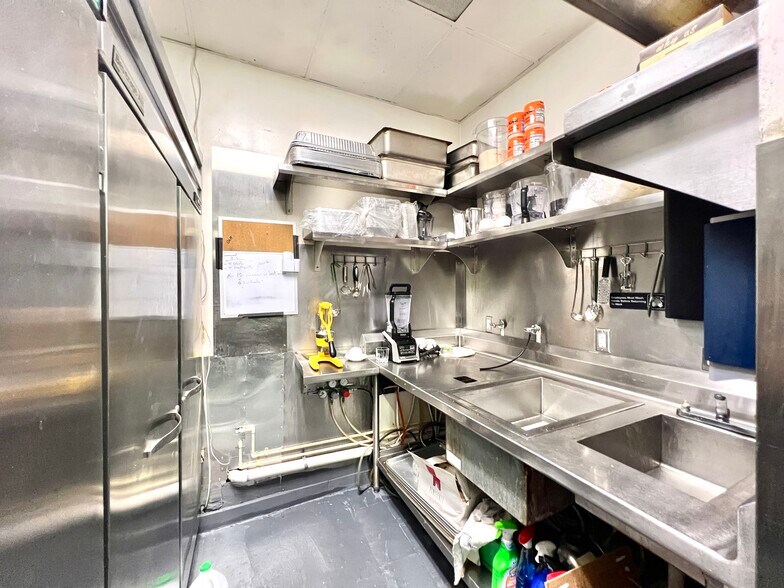 More Photos Of 223 Valencia Ave, Coral Gables Restaurant For Sale