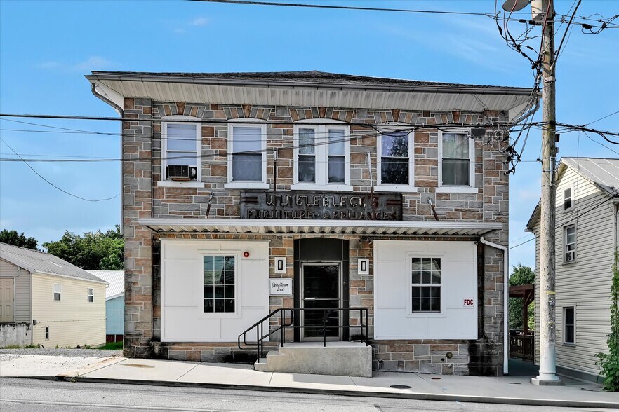 More Photos Of 236 W Market St, Jonestown Multifamily For Sale