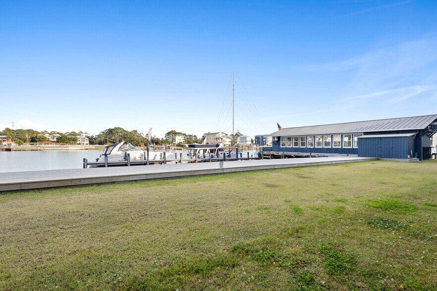 More Photos Of 275 Timber Island Rd, Carrabelle Restaurant For Sale