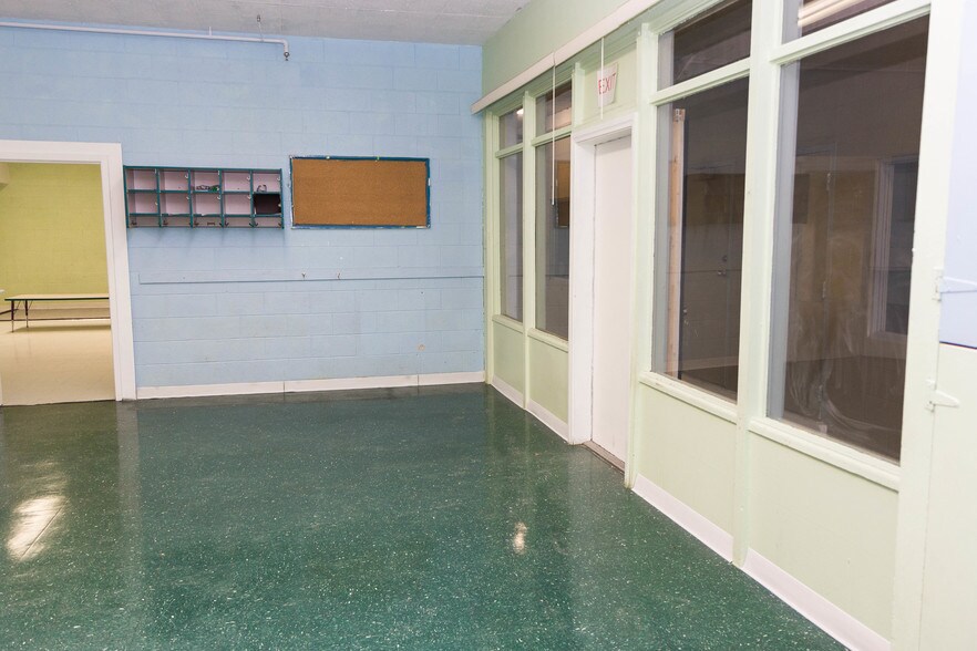 More Photos Of 1701 E Oakey Blvd, Las Vegas Religious Facility For Sale