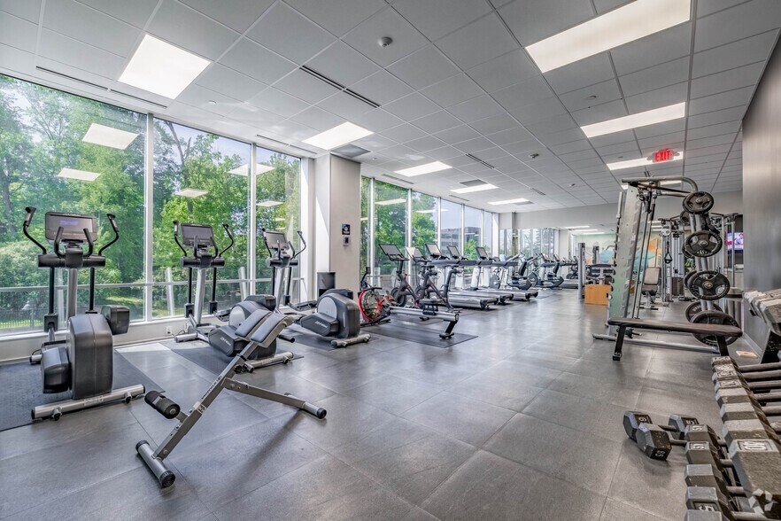 More Photos Of 8044 Montgomery Rd, Cincinnati Coworking Space