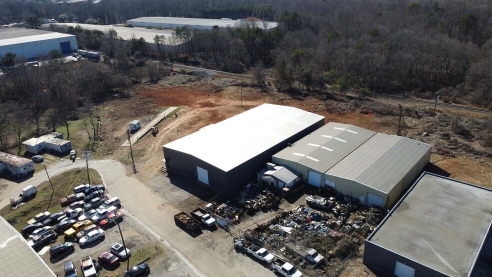 More Photos Of 8 Alva St, Greenville Warehouse For Lease