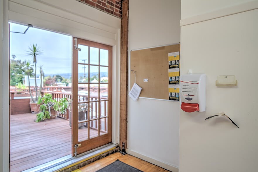 More Photos Of 1250 Addison St, Berkeley Light Distribution For Lease