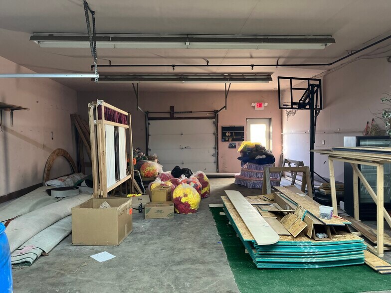 More Photos Of 4166 Lower Saucon Rd, Hellertown Specialty For Sale