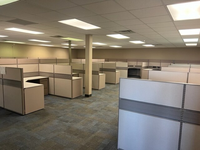More Photos Of 1218 W Rock Creek Rd, Norman Office For Lease