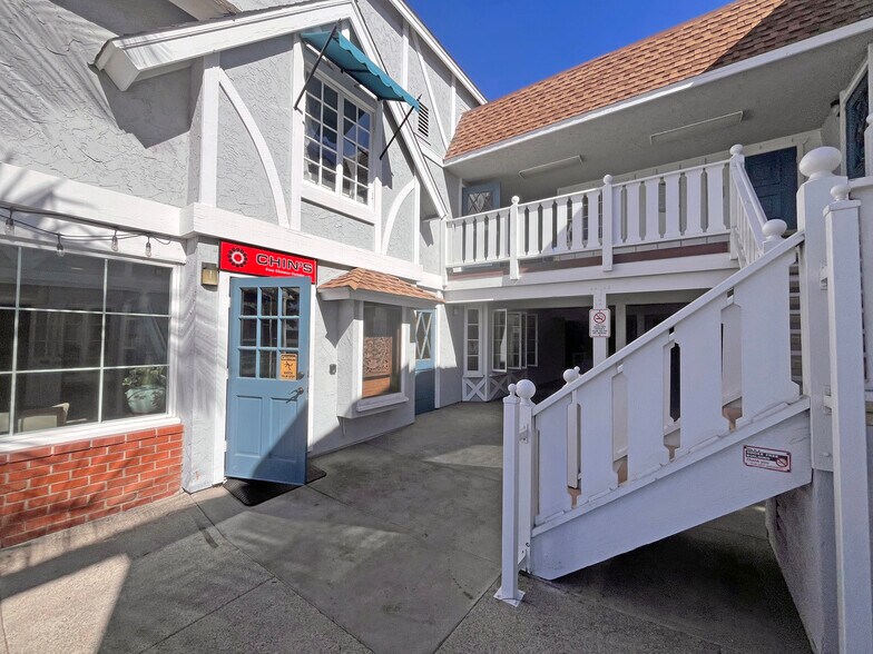 More Photos Of 1011 Camino del Mar, Del Mar Storefront Retail Office For Lease