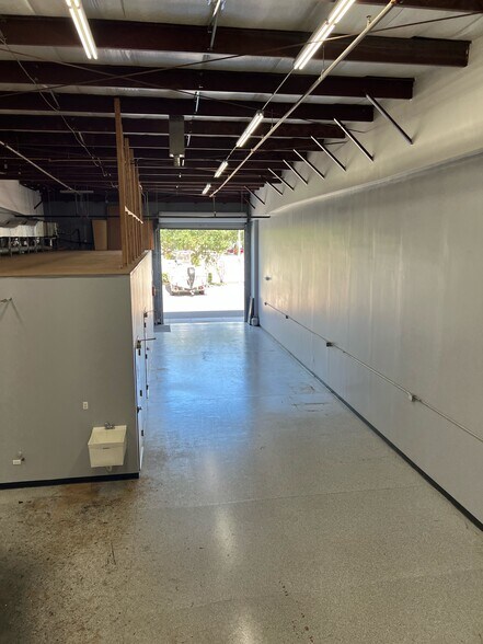 More Photos Of 7270 114th Ave, Largo Distribution For Sale