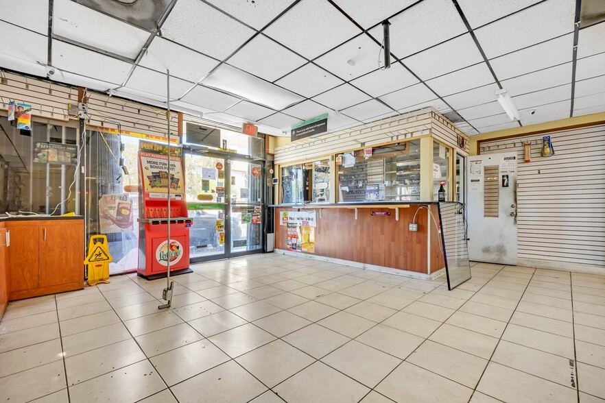 More Photos Of 1224 NE 163rd St, North Miami Beach Storefront Retail Office For Lease