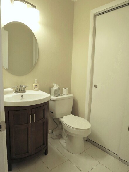 More Photos Of 1977 Dundee Dr, Winter Park Medical For Sale