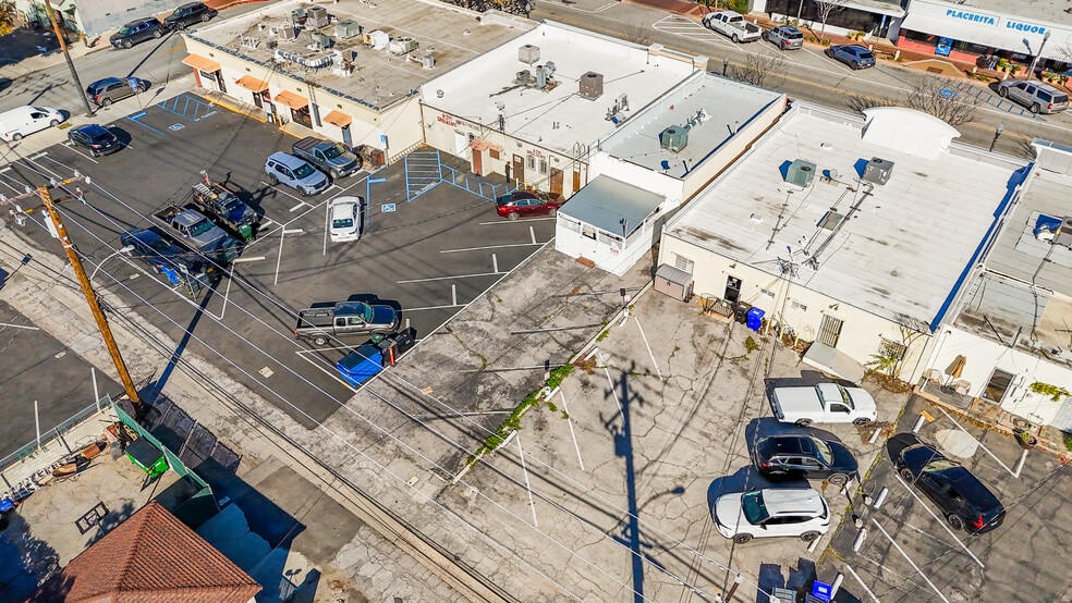 More Photos Of 24363 Main St, Santa Clarita Freestanding For Sale