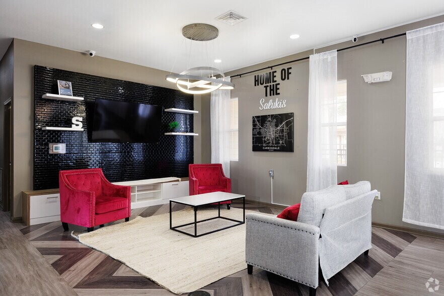 More Photos Of 500 Saluki Blvd, Carbondale Apartments For Sale