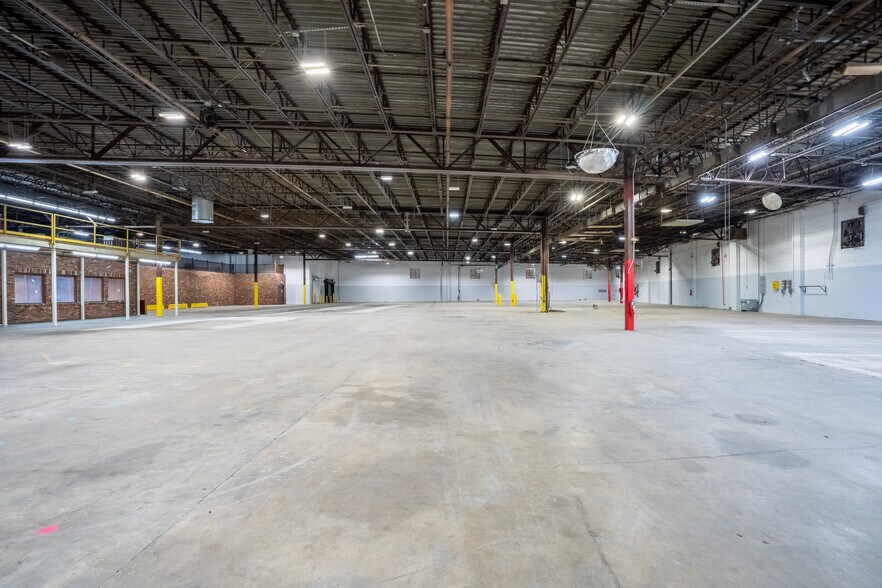 More Photos Of 11135 Monroe Rd, Matthews Distribution For Sale