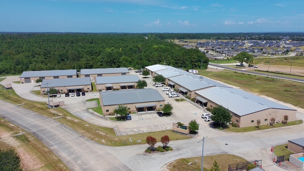 More Photos Of 15349 Summit Park Dr, Montgomery Unknown For Lease