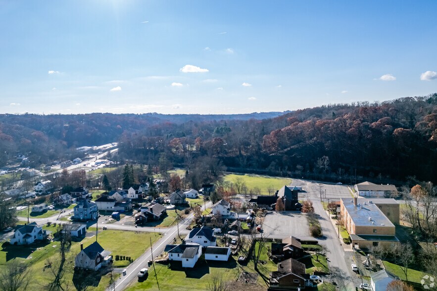 More Photos Of 3953 Kirk Ave, Allison Park Specialty For Lease