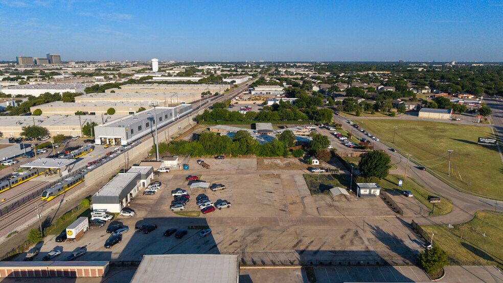 More Photos Of 3104 S Rigsbee Dr, Plano Industrial For Sale