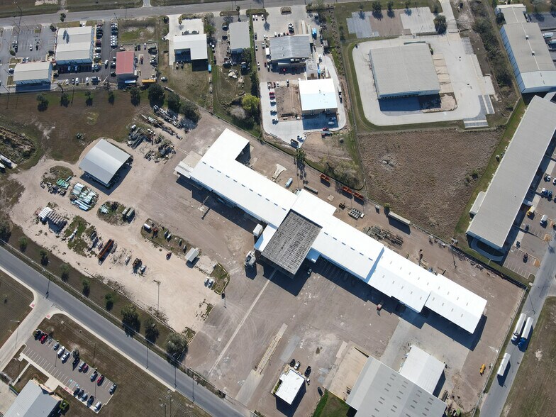 More Photos Of 2300 Vo Tech Dr, Weslaco Distribution For Lease