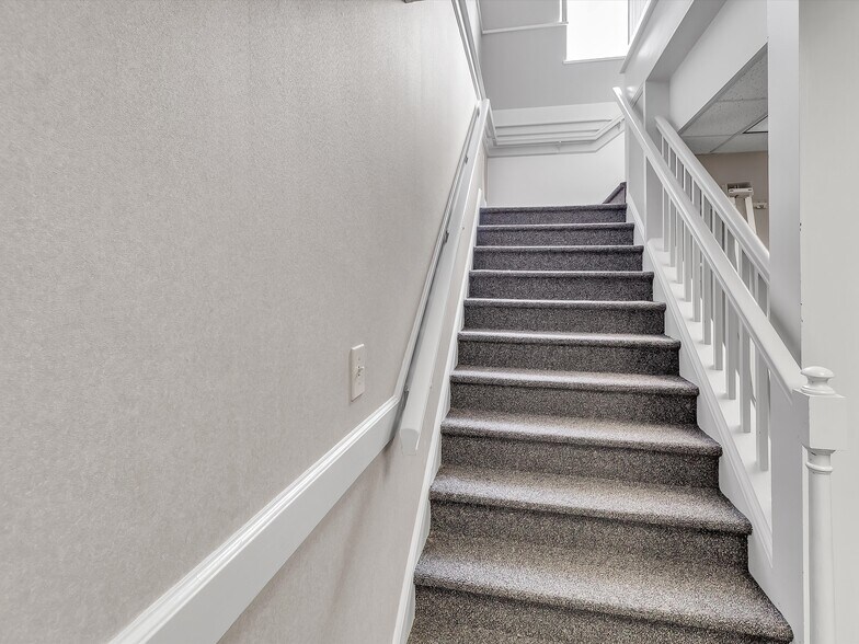 More Photos Of 624 W Main St, Sylva Bank For Sale